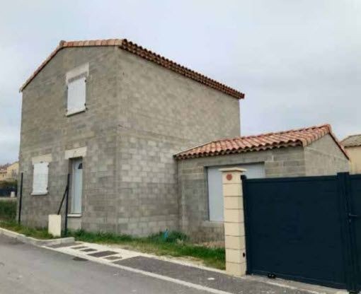 Vente aux enchères  MAISON sur la commune de CAROMB 84330